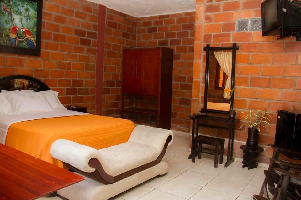 טנה Hosteria Las Heliconias מראה חיצוני תמונה